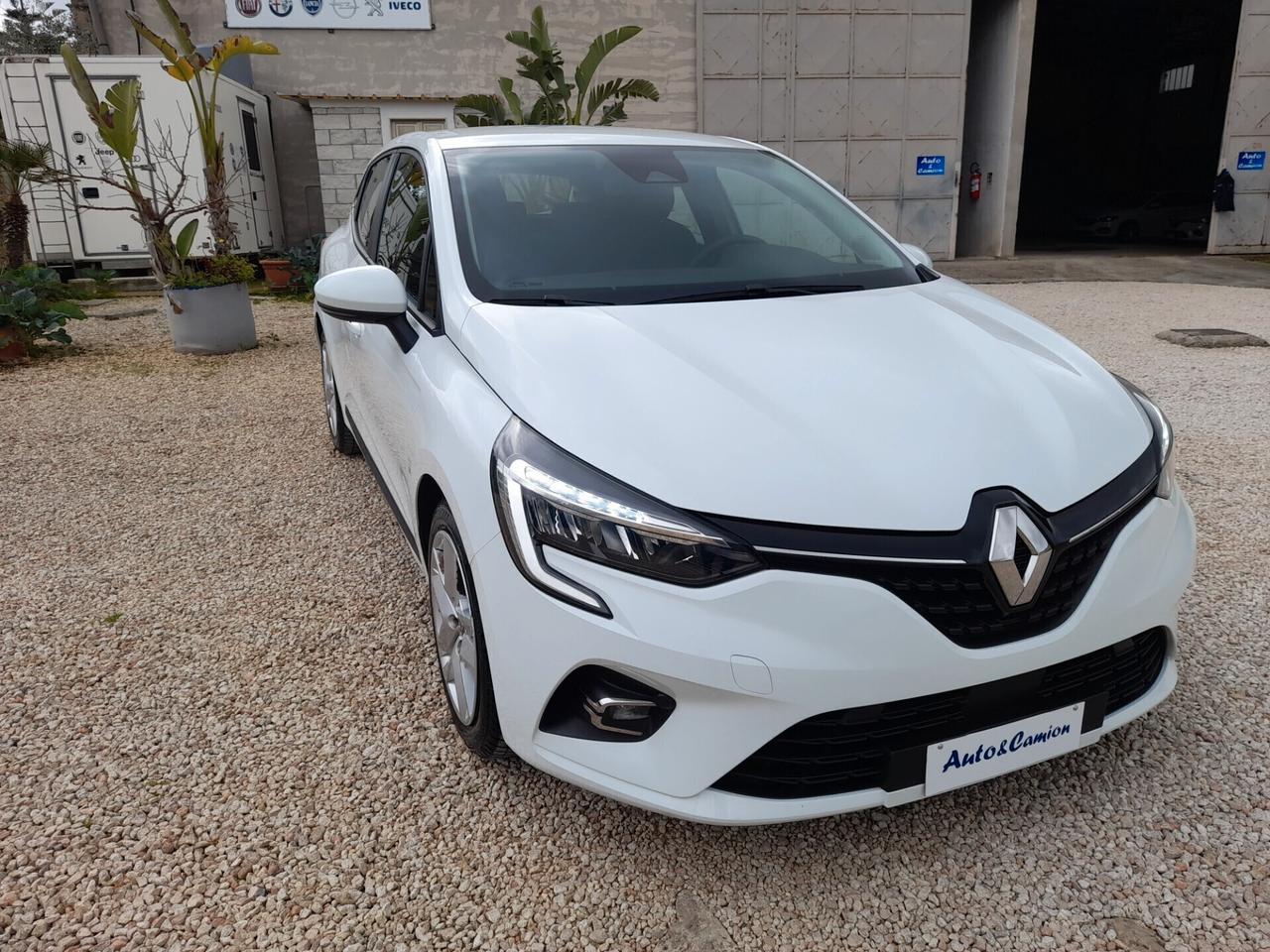 Renault Clio neopatentati 90 cv anno 2021 NAVI