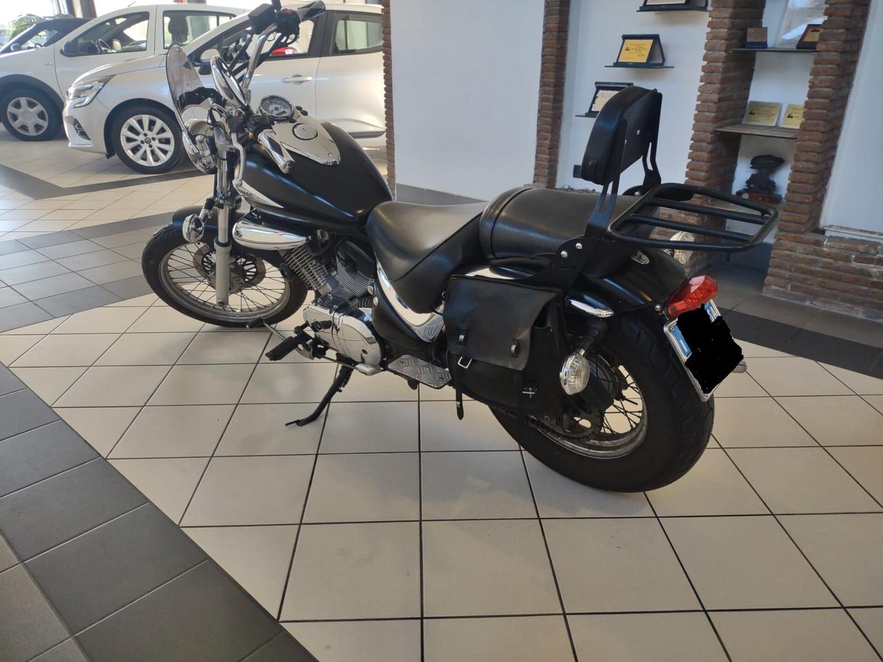 Suzuki VL 250 Intruder de luxe ISCRIVIBILE ASI