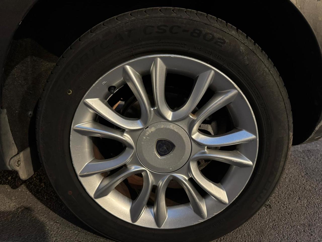 Lancia Delta 1.6 MJT DPF Platino