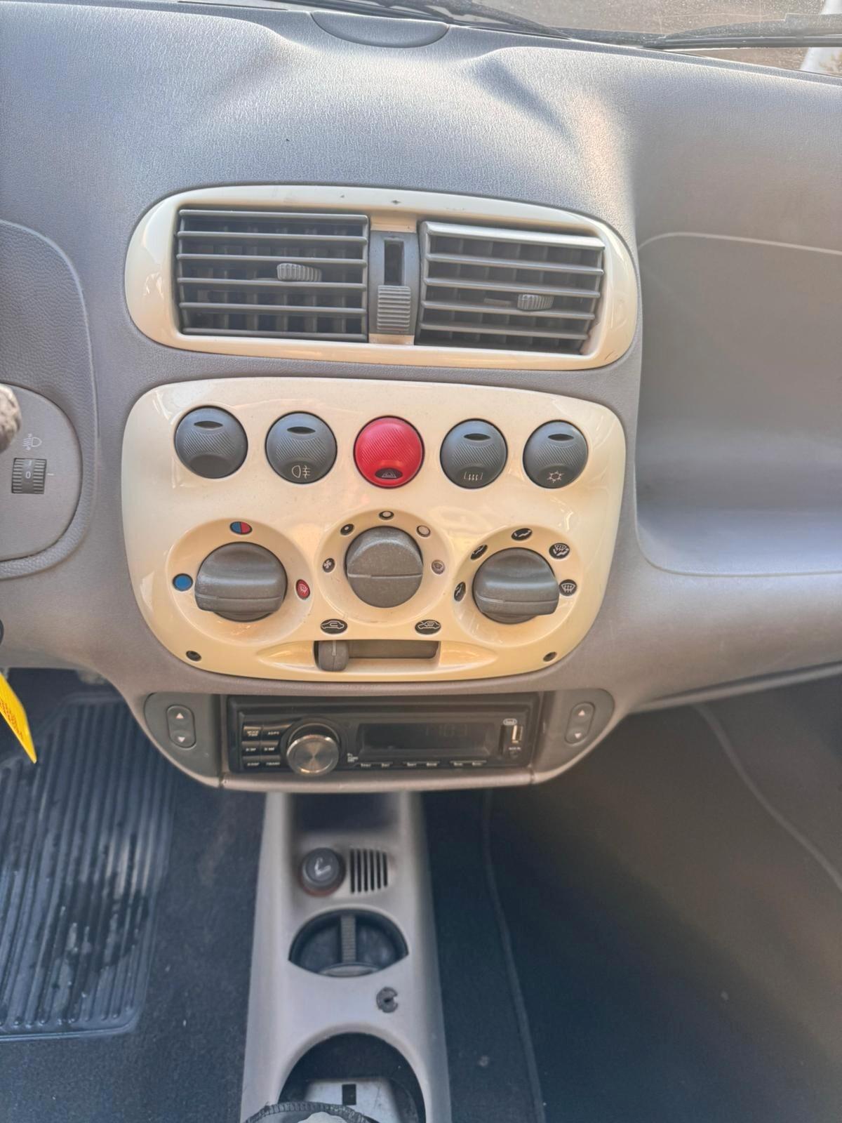 Fiat Seicento 1.1i 3p. GANCIO TRAINO
