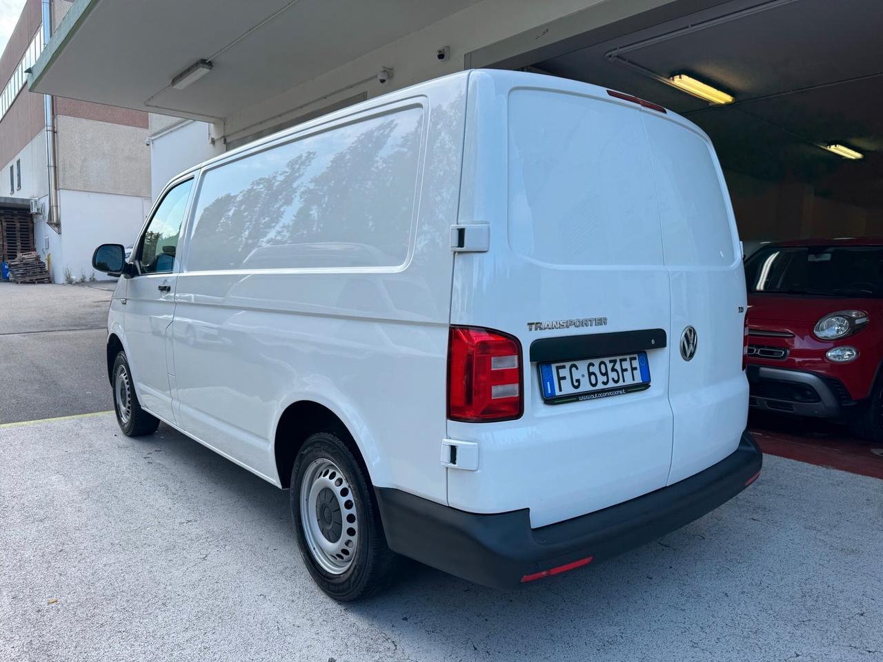 Volkswagen T6 Transporter 2.0TDI UNIPR GARANZIA24M
