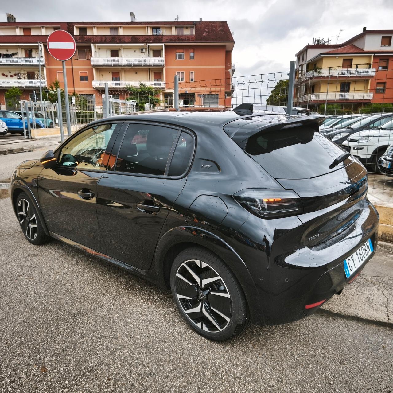 Peugeot 208 Hybrid 136 e-DCS6 GT