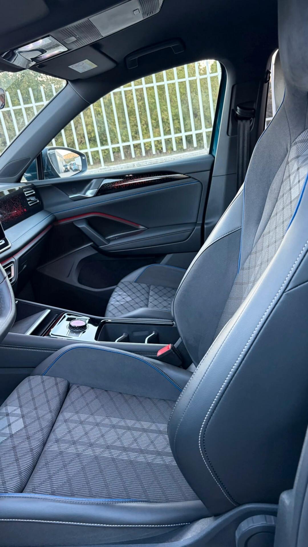 Volkswagen Tiguan 2.0 TDI 150 CV DSG R-Line