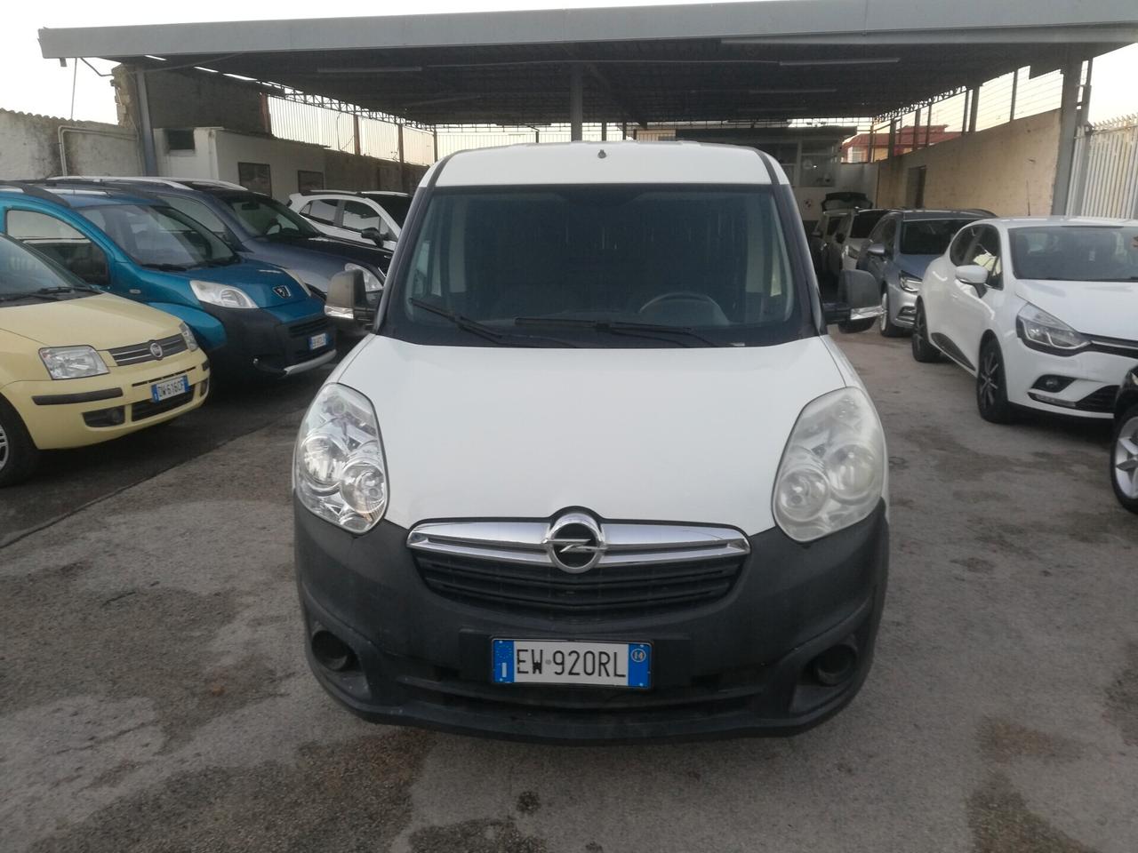 Opel combo 1.6 mjet passo lungo coibentato