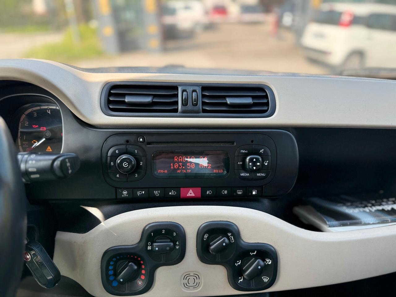 Fiat Panda 0.9 TwinAir 84 CV Natural Power Lounge