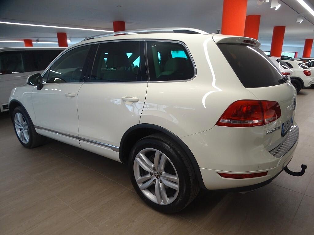 VW Touareg 3.0 TDI 4x4 gancio Alu 20