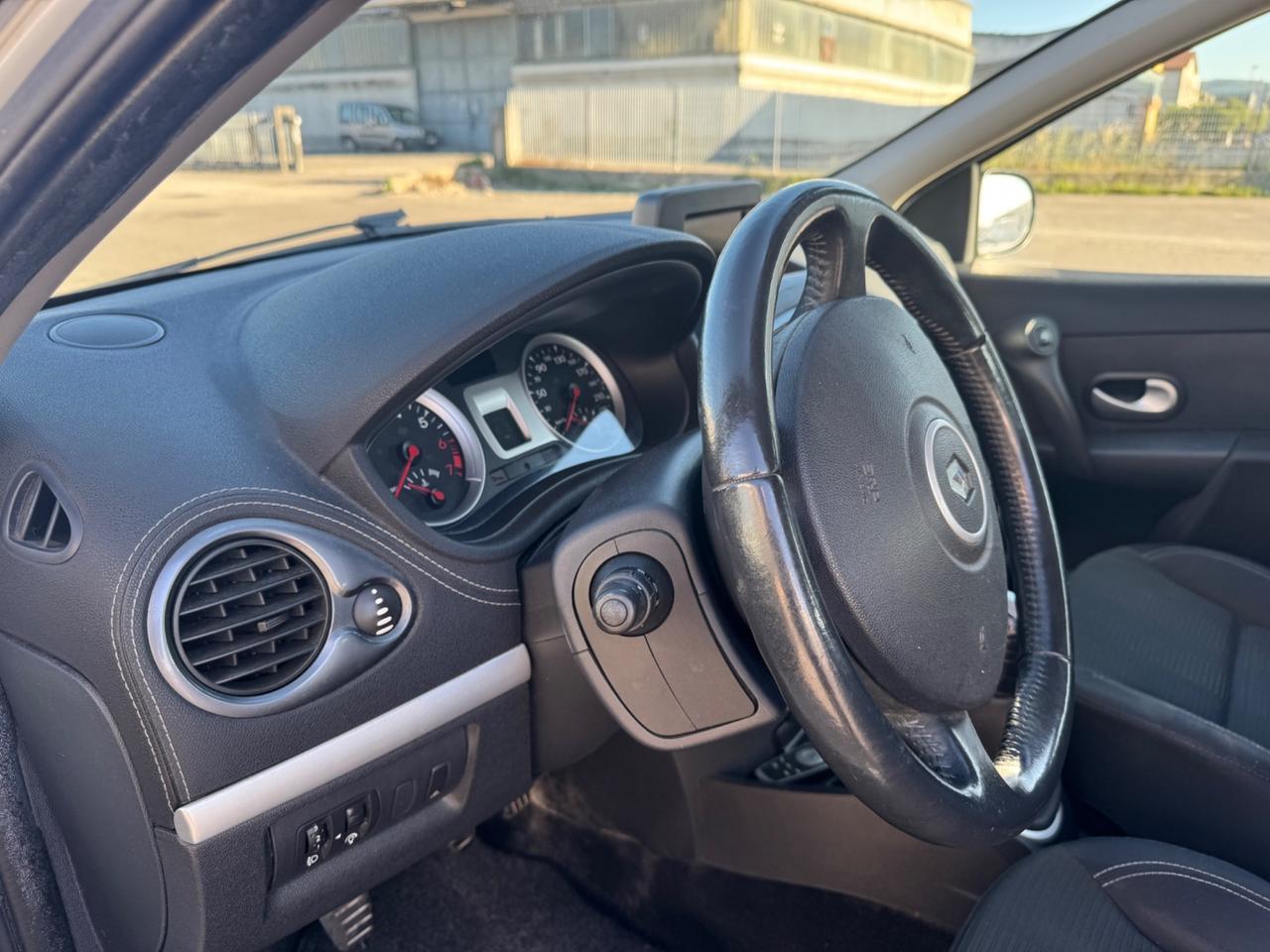 Renault Clio 1.2 16V 5 porte Luxe