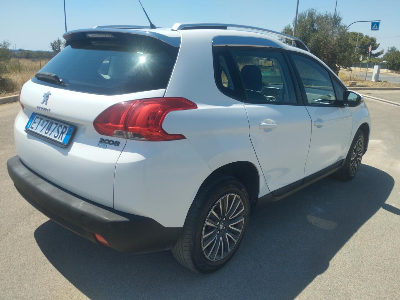 Peugeot 2008 1.6 e-HDi 92 CV Stop&Start Allure