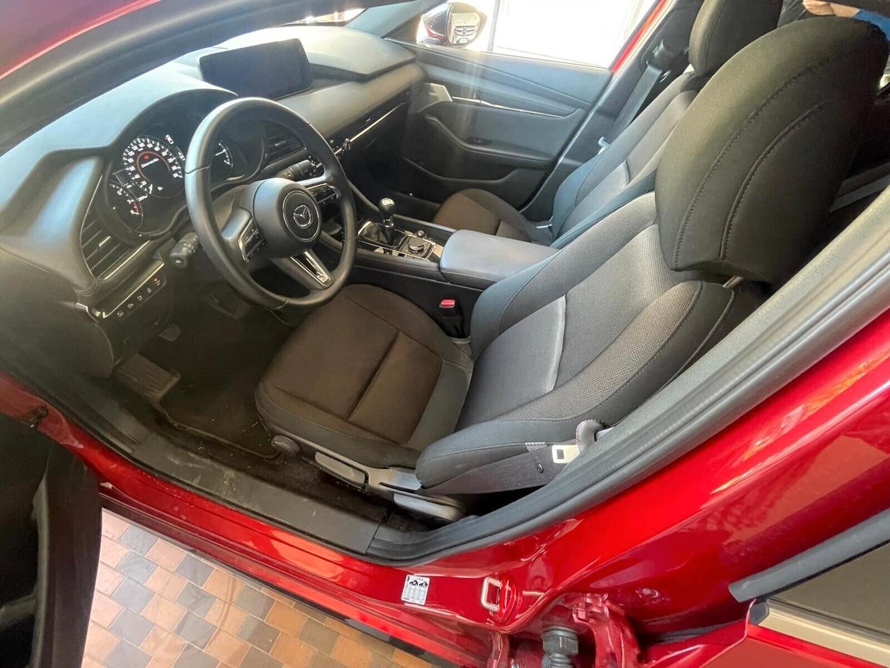 Mazda 3 Mazda3 2.0L e-Skyactiv-G M Hybrid 4p. Exclusive Line