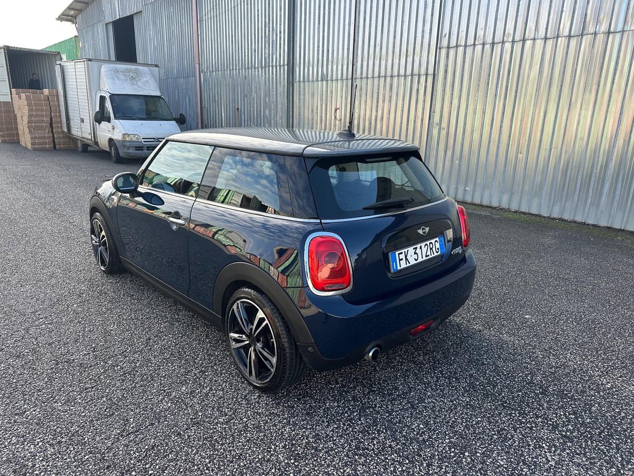 Mini 1.5 Cooper D 3 pt autom 7