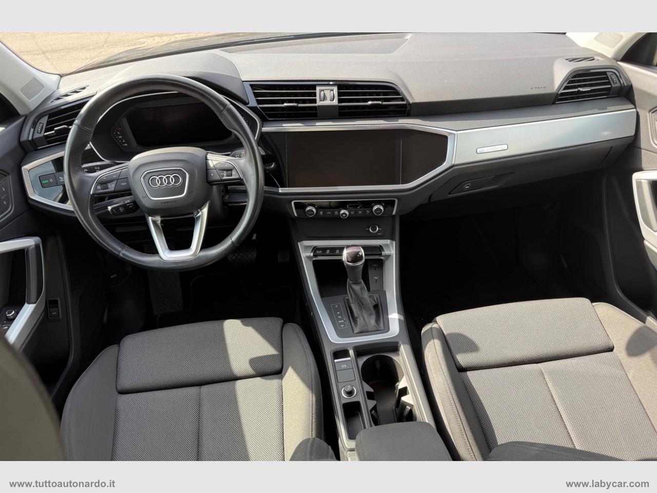 AUDI Q3 SPB 35 TDI quattro S tr. Ident. Black