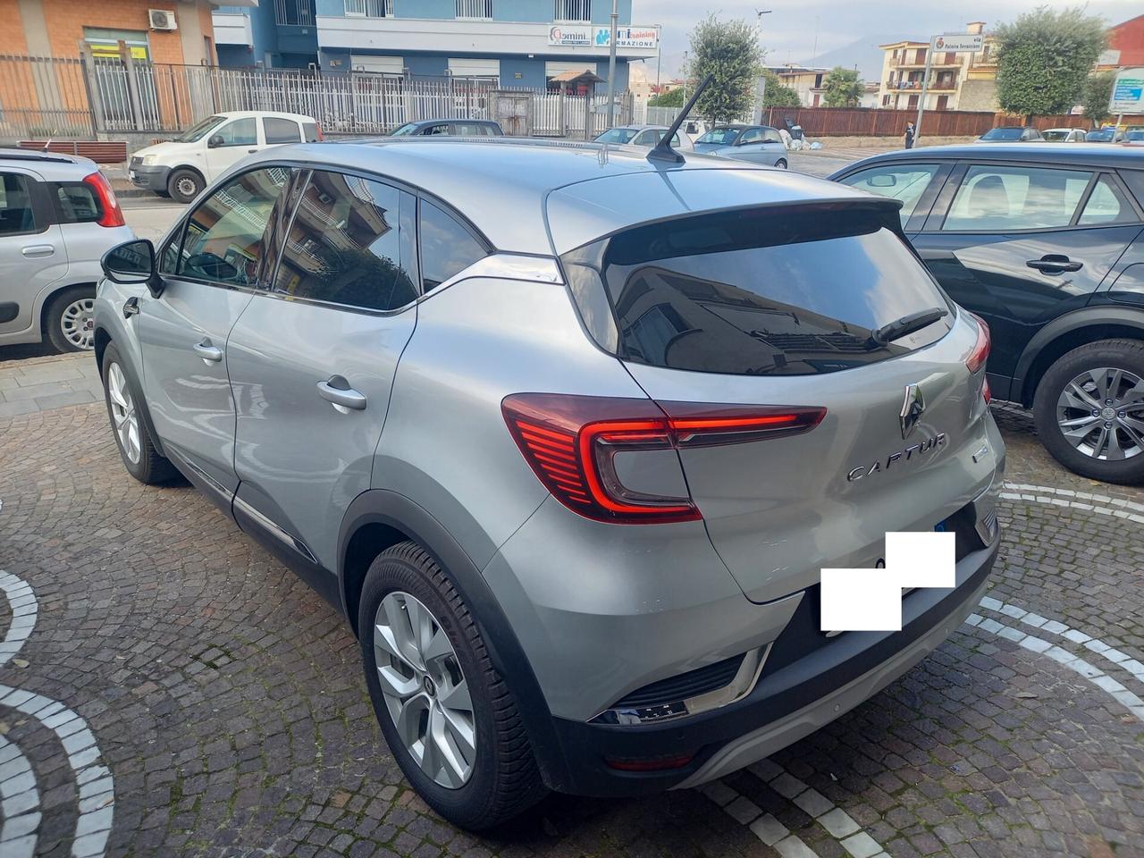 Renault Captur Plug-in Hybrid E-Tech 160 CV Intens