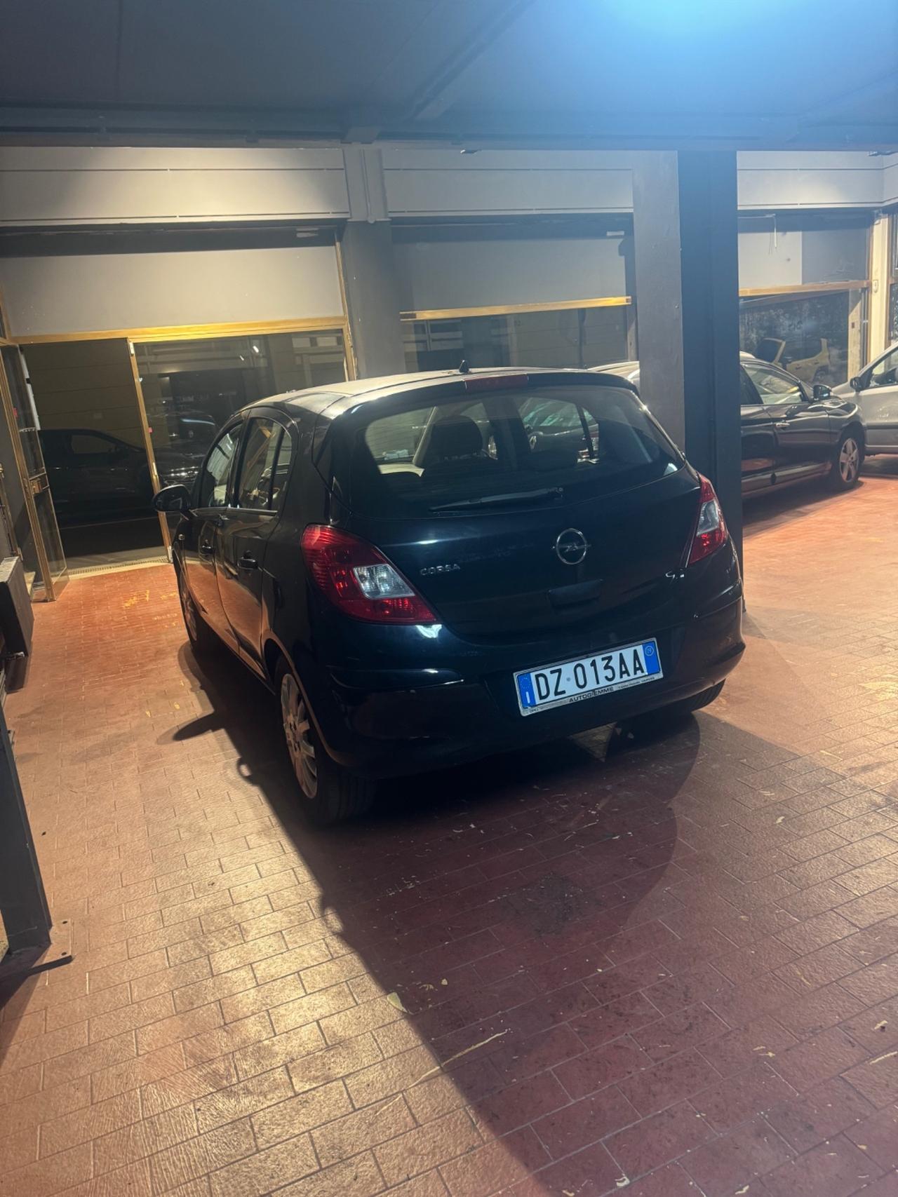 Opel Corsa 1.4 16V 5 porte aut. Cosmo