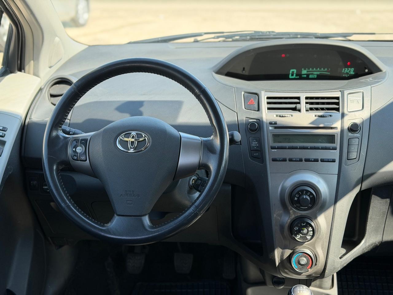 Toyota Yaris 1.0 5 porte Sol