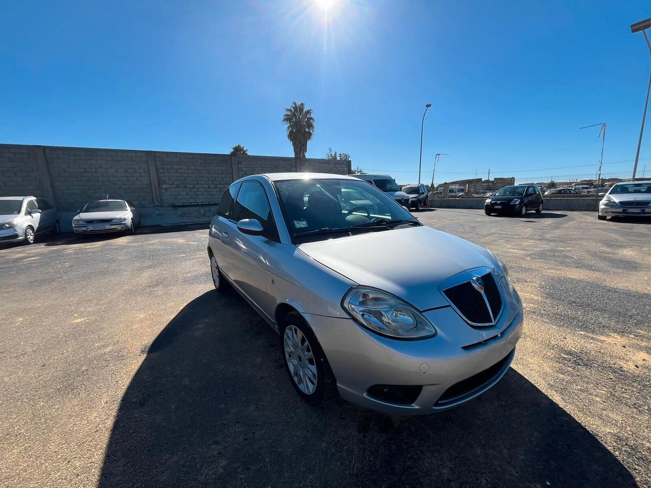 Lancia Ypsilon 1.2 Argento 60cv