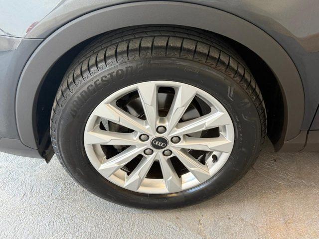 AUDI Q3 2.0 TDI 120 CV Business