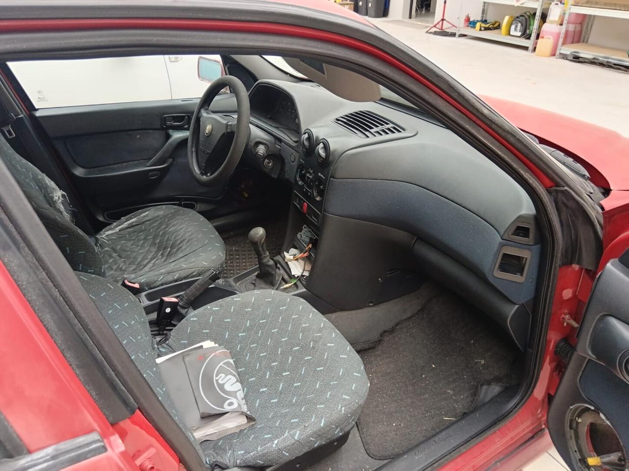 Alfa Romeo 146 1.4i 16V Twin Spark cat Junior