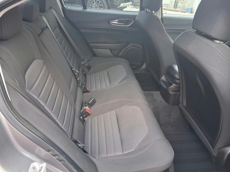 Alfa Romeo Giulia 2.2 Turbodiesel 150 CV AT8