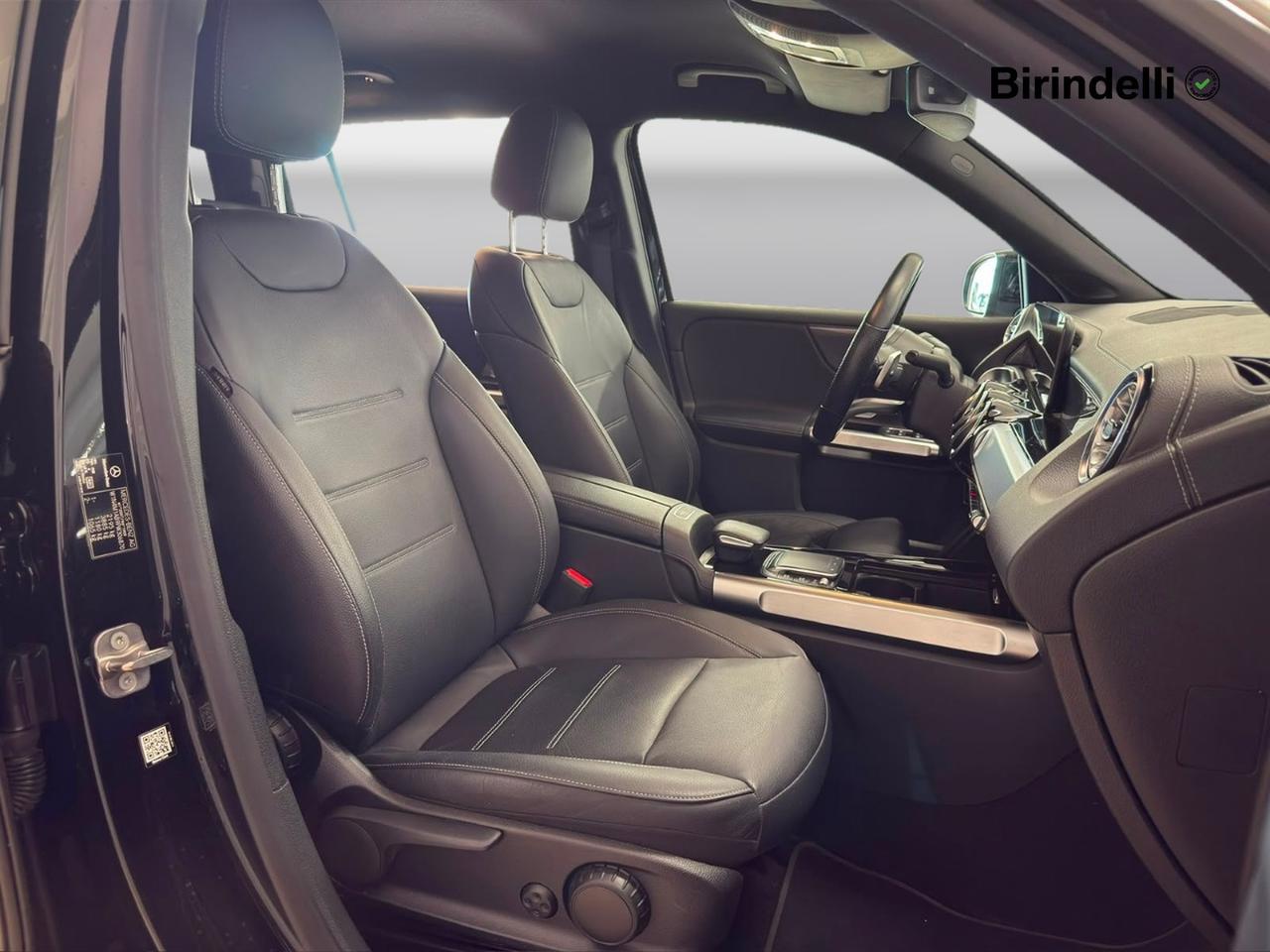 Mercedes-Benz GLB (X247) - GLB 180 d Automatic Premium