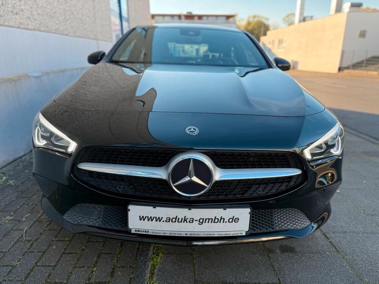 Mercedes-benz CLA 180 d Coupé Telecamera LED ParkAssist Navigazione