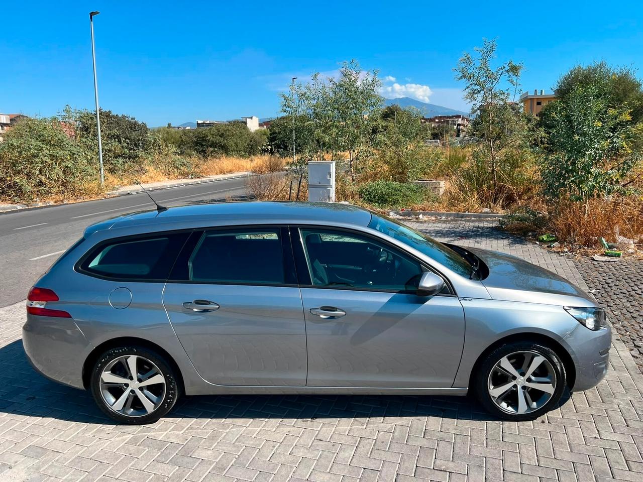 Peugeot 308 1.6HDI MODELLO ALLURE NUOVA 2017