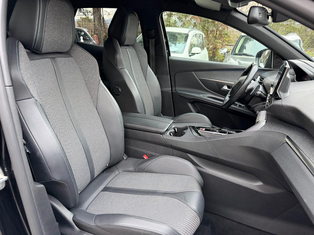 Peugeot 3008 BlueHDi 130 S&S EAT8 Allure Pack 2023