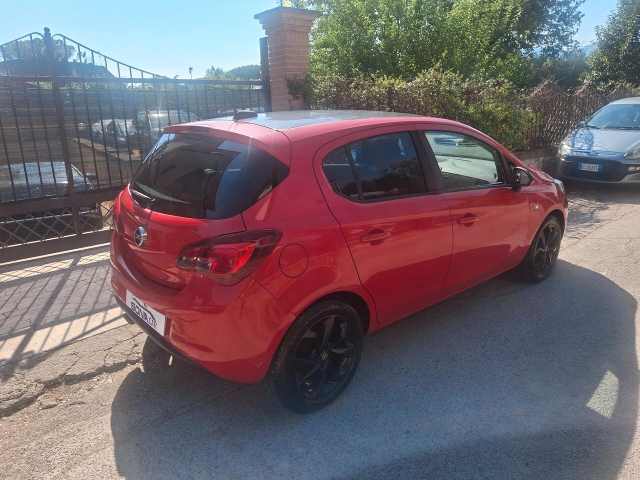 Opel Corsa 1.4 90CV GPL Tech 5 porte b-Color Neopatentati