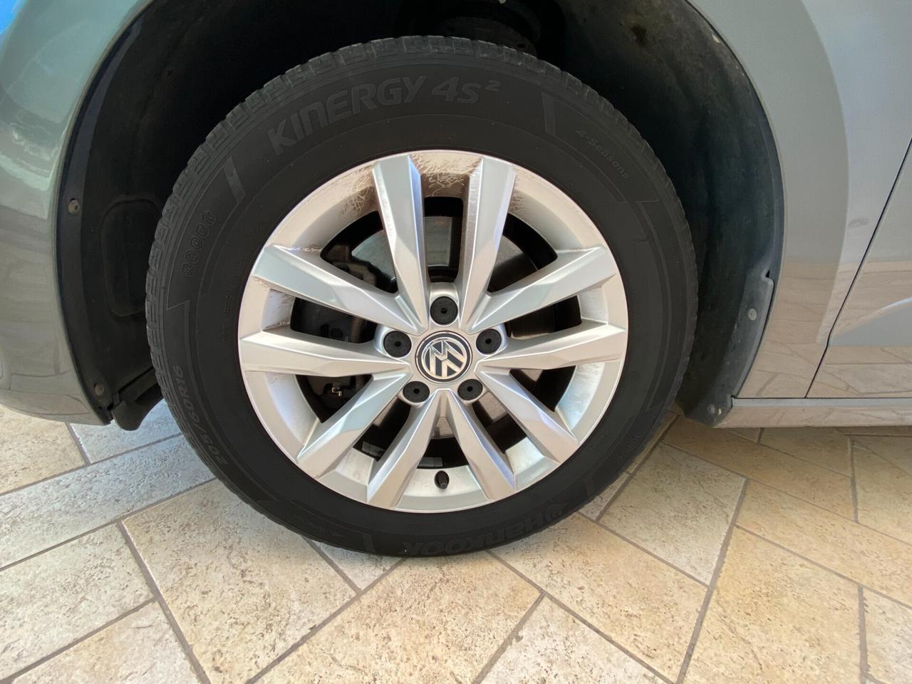 VOLKSWAGEN TOURAN 1.6 TDI COMFORTLINE 7 POSTI