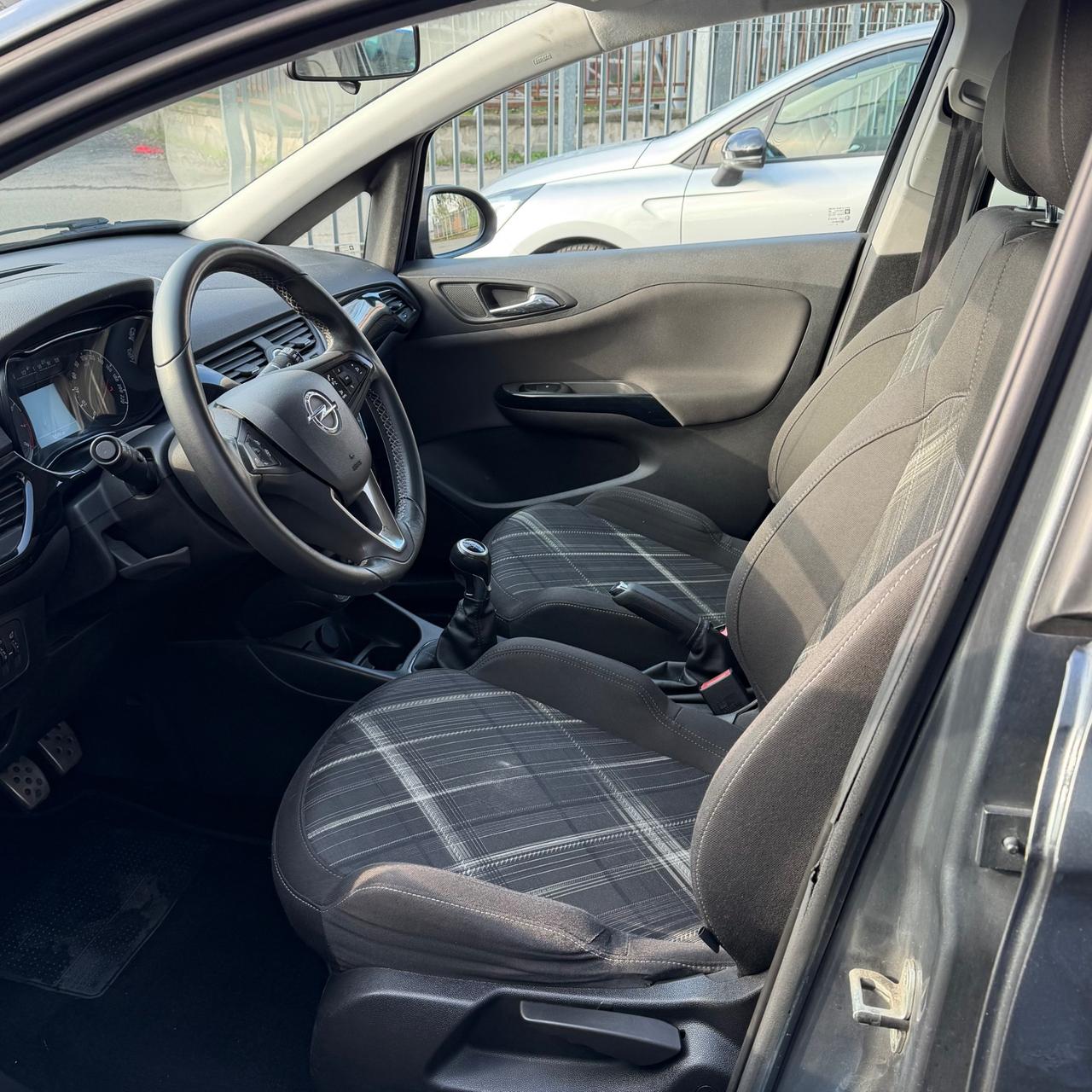 Opel Corsa 1.2 5 porte b-Color NEOPATENTATI