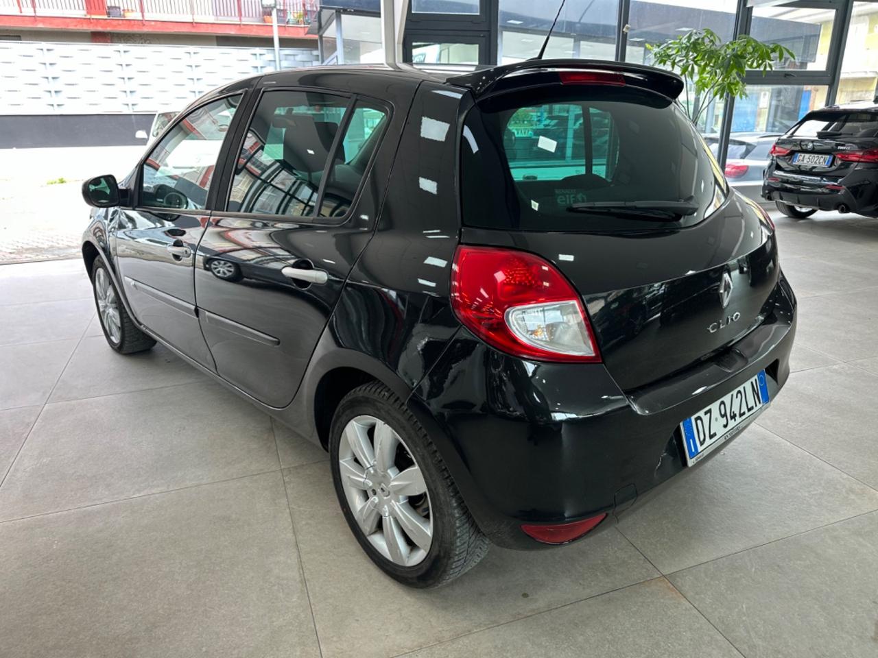 Renault Clio 1.2 16V 5 porte Dynamique 2010