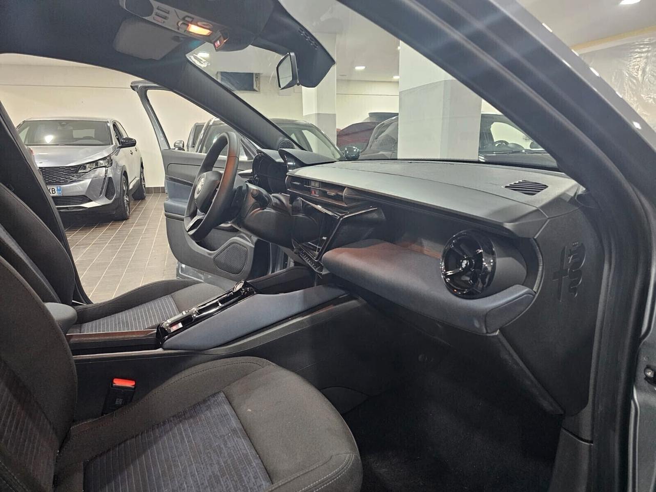 Alfa Romeo Junior 1.2 145 CV Hybrid eDCT6