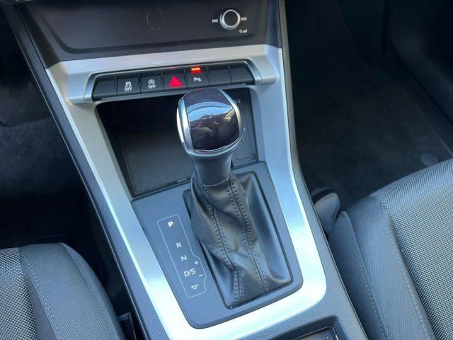 AUDI Q3 2.0 TDI 150 S tronic S line edition