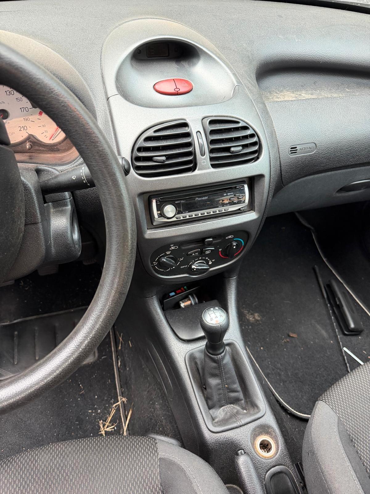 Peugeot 206 1.4 5p. Enfant Terrible NEOPATENTATI
