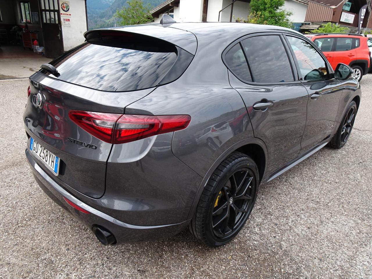 Alfa Romeo Stelvio 2.2 Turbodiesel 210 CV AT8 Q4 Veloce