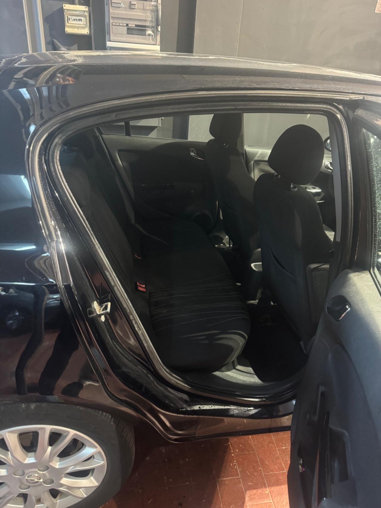 Opel Corsa 1.4 16V 5 porte aut. Cosmo