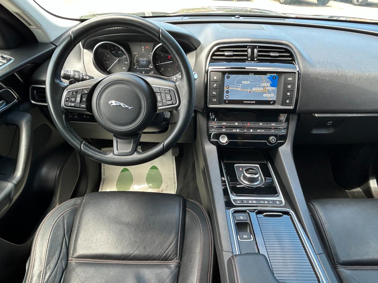 Jaguar F-Pace 2.0 D 180 CV AWD aut. Prestige