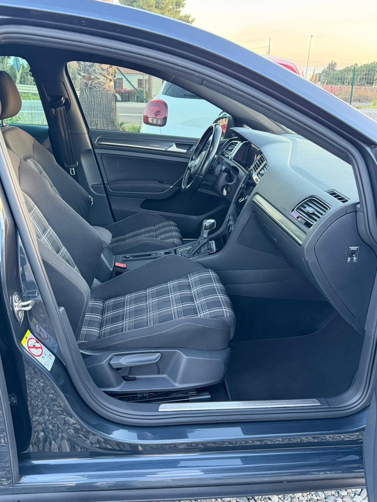 Volkswagen Golf GTD 2.0 TDI DSG 5p. BlueMotion Technology