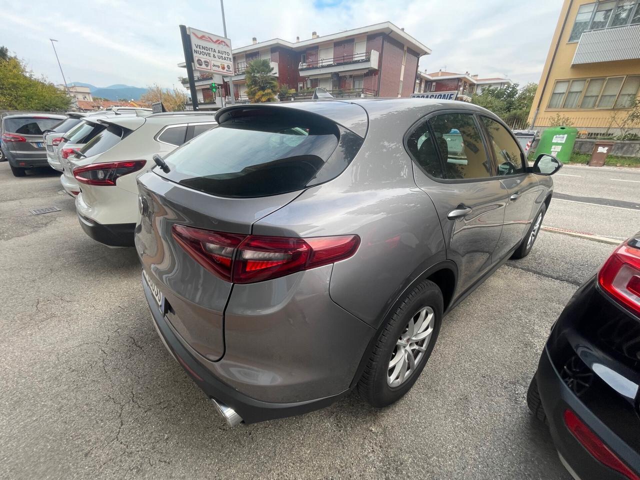 Alfa Romeo Stelvio 2.2 210 CV AT8 Q4 Business