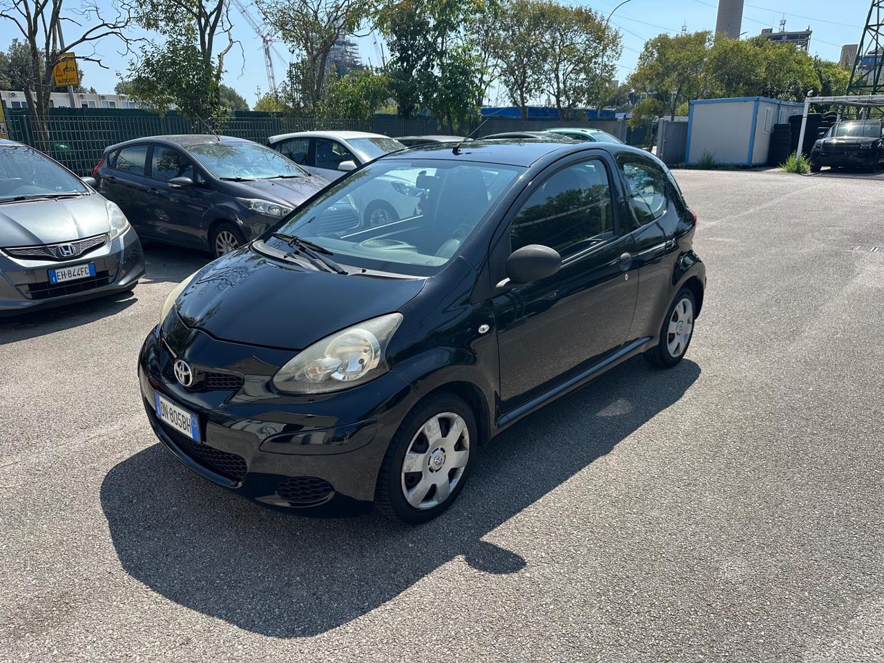Toyota Aygo 1.0 VVT-i 3p. Now - 120.000km Neop.