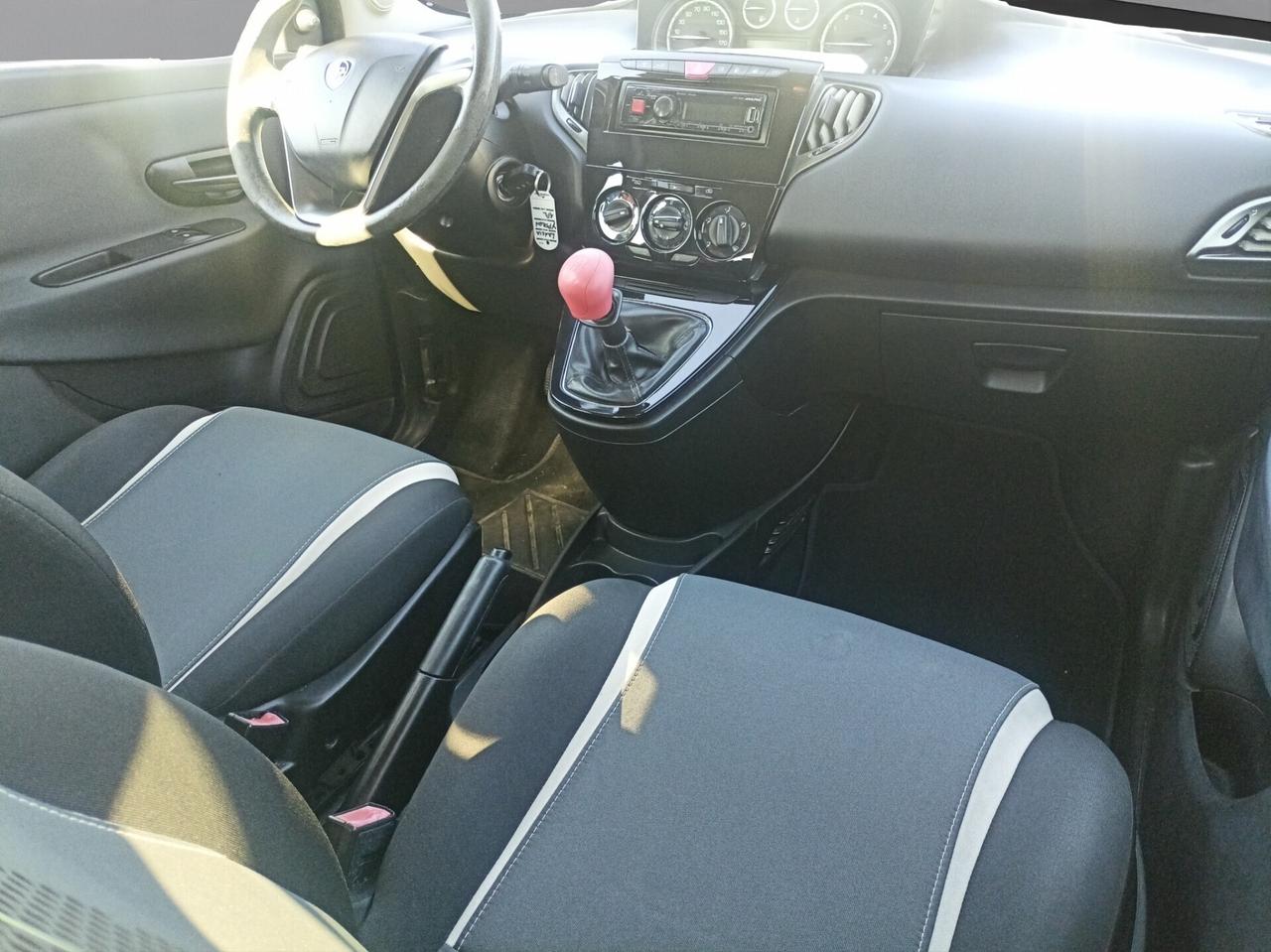 Lancia Ypsilon 1.2 69 CV 5 porte GPL Ecochic Gold