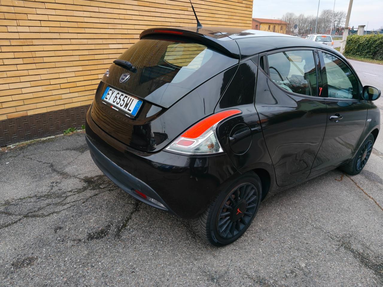 Lancia Ypsilon 1.2 69 CV 5 porte Elle