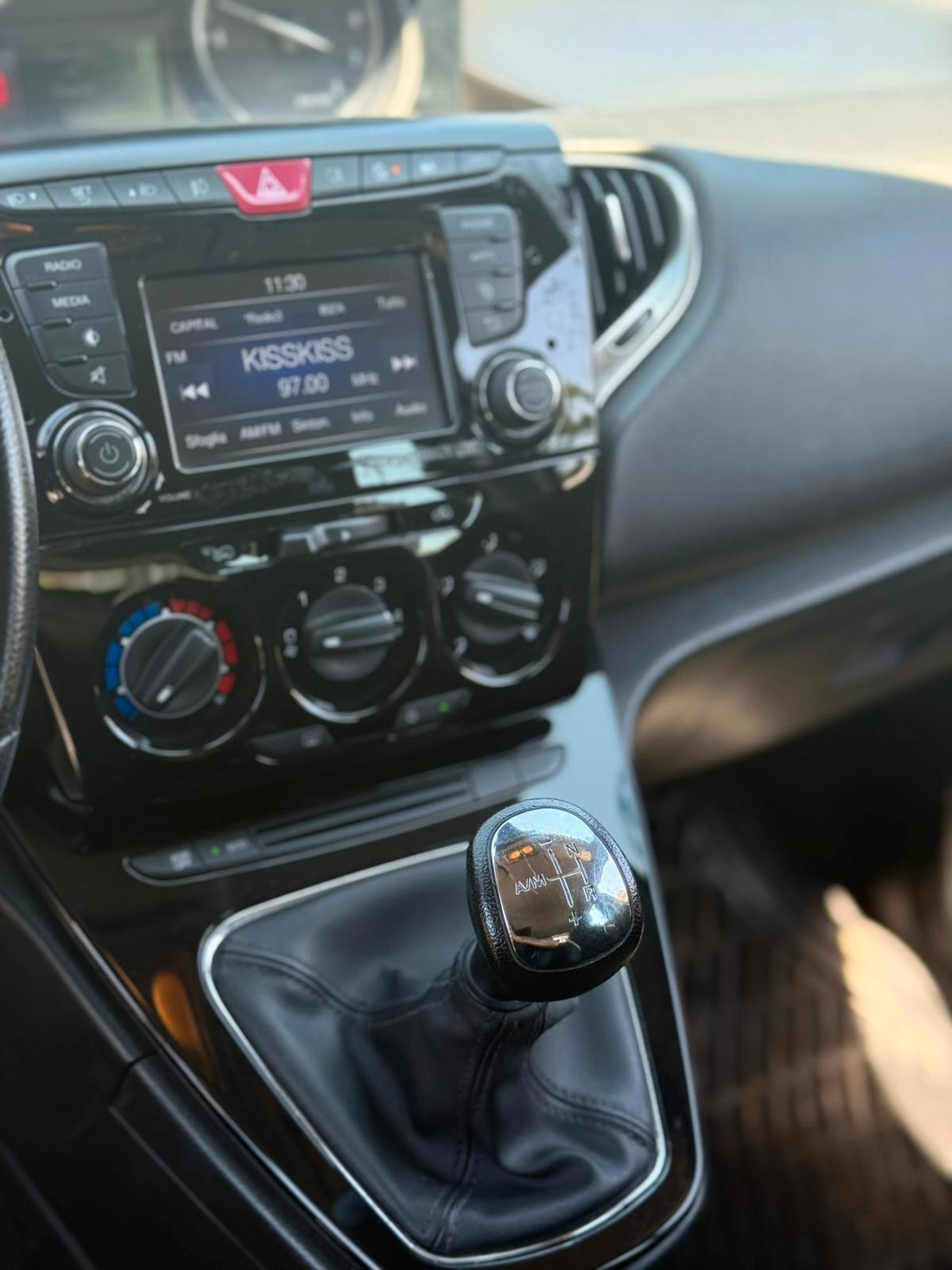 Lancia Ypsilon 1.2 GPL Gold