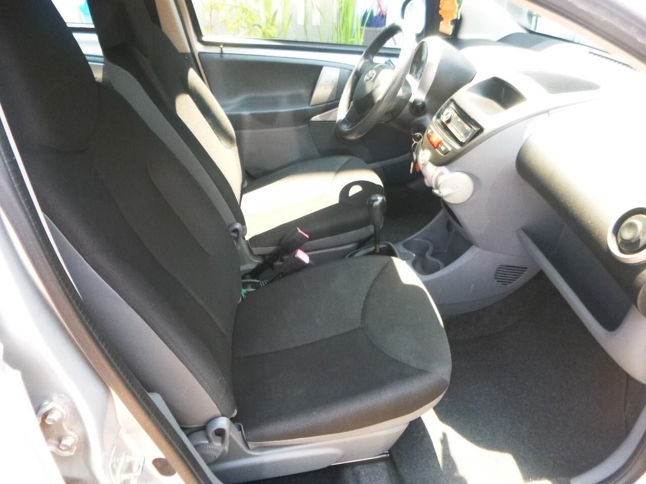 Toyota Aygo X 1.0 VVT-i 72 CV 5 porte Active neopatentati