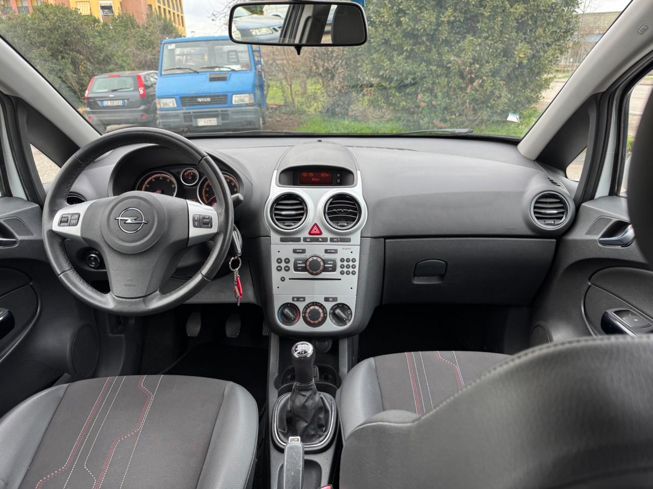 Opel Corsa 1.2 85CV 3 porte GPL-TECH b-color 2013