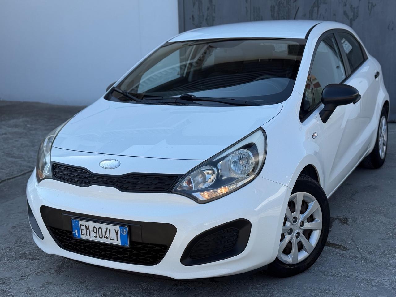 Kia Rio 1.1 CRDi 6 Marce NEOPAT. 2012 UNICO PROP.
