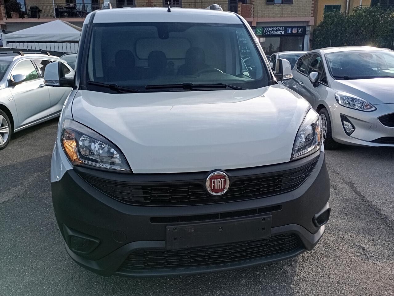 Fiat Doblo Cargo Maxi 1.6 Mjet 105CV Bus. 3 Posti