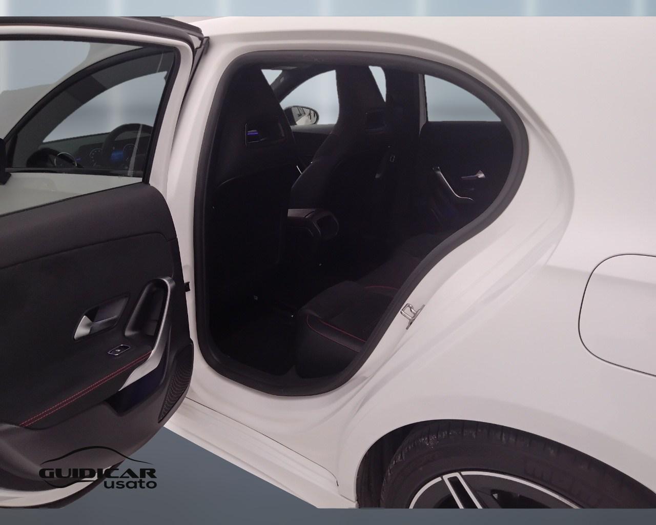 Mercedes-Benz Classe A - W177 2018 - A 180 d Premium auto