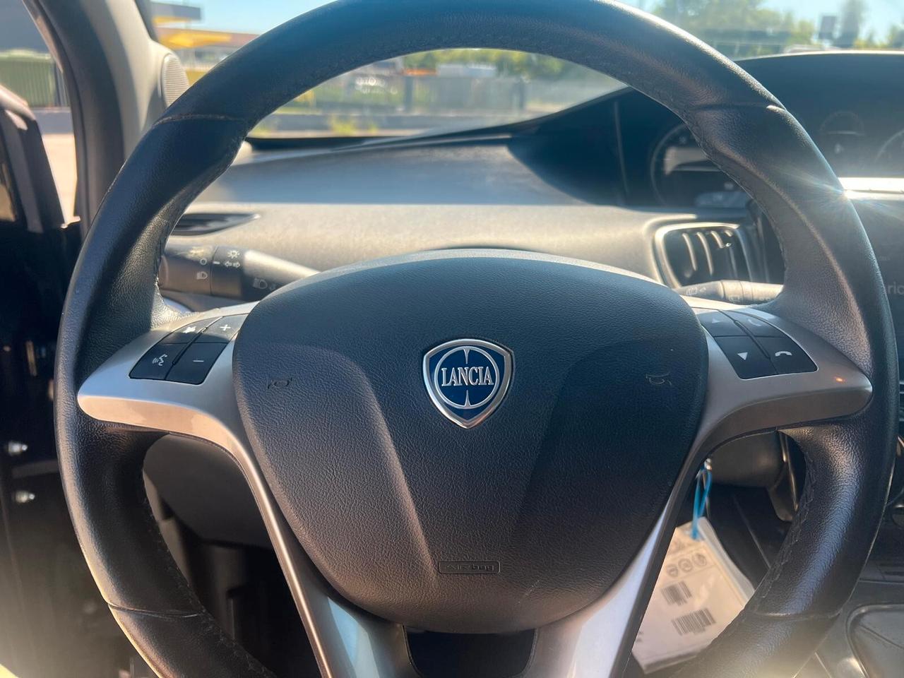 Lancia Ypsilon 1.0 FireFly 5 porte S&S Hybrid 2023
