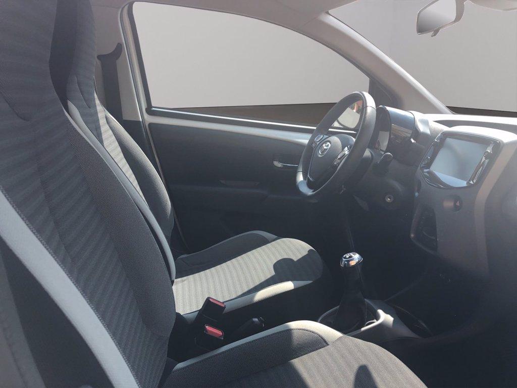 TOYOTA Aygo 5p 1.0 x-play 72cv del 2019