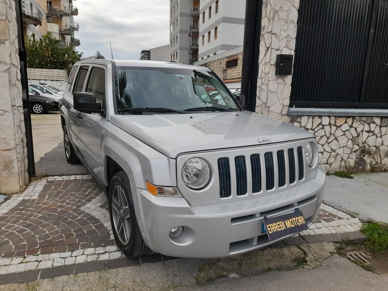 JEEP PATRIOT CON GANCIO TRAINO